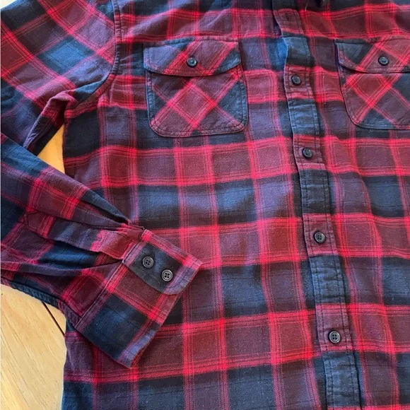 Vans Plaid Red and Blue Button Up Shirt Tailored Fit Size Large - Picture 5 of 6